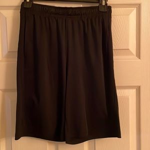 Boys black shorts size L (14/16)